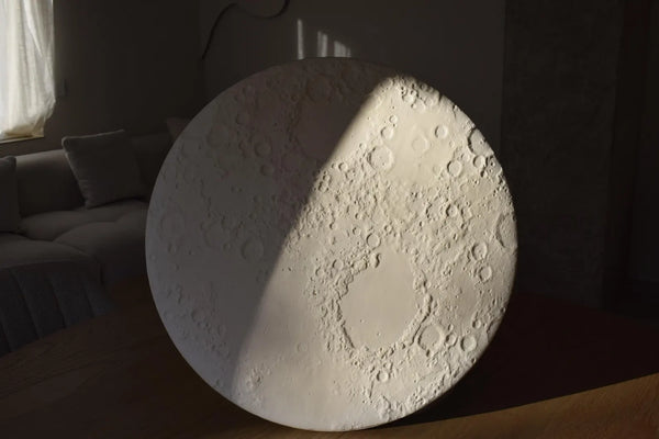 Mond aus Gips - 3D Relief Wanddekoration Exklusives Design